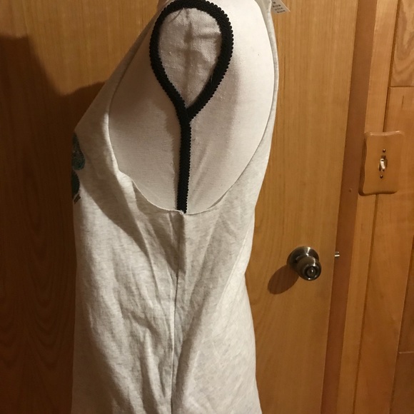 ST PATRICS’S DAY VS PINK SHAMROCK MUSCLE TANK NWT - Picture 3 of 6